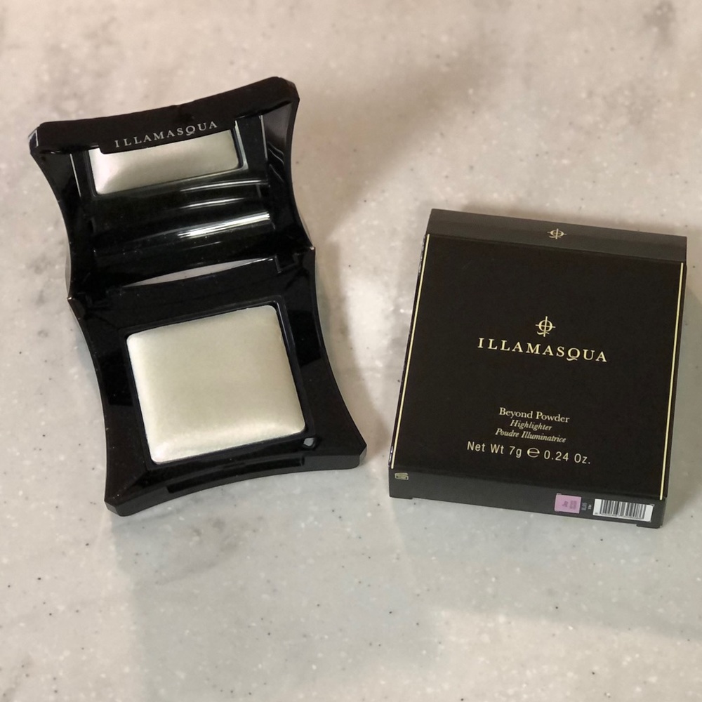 NWT Illamasqua Beyond Highlighting Powder in Daze